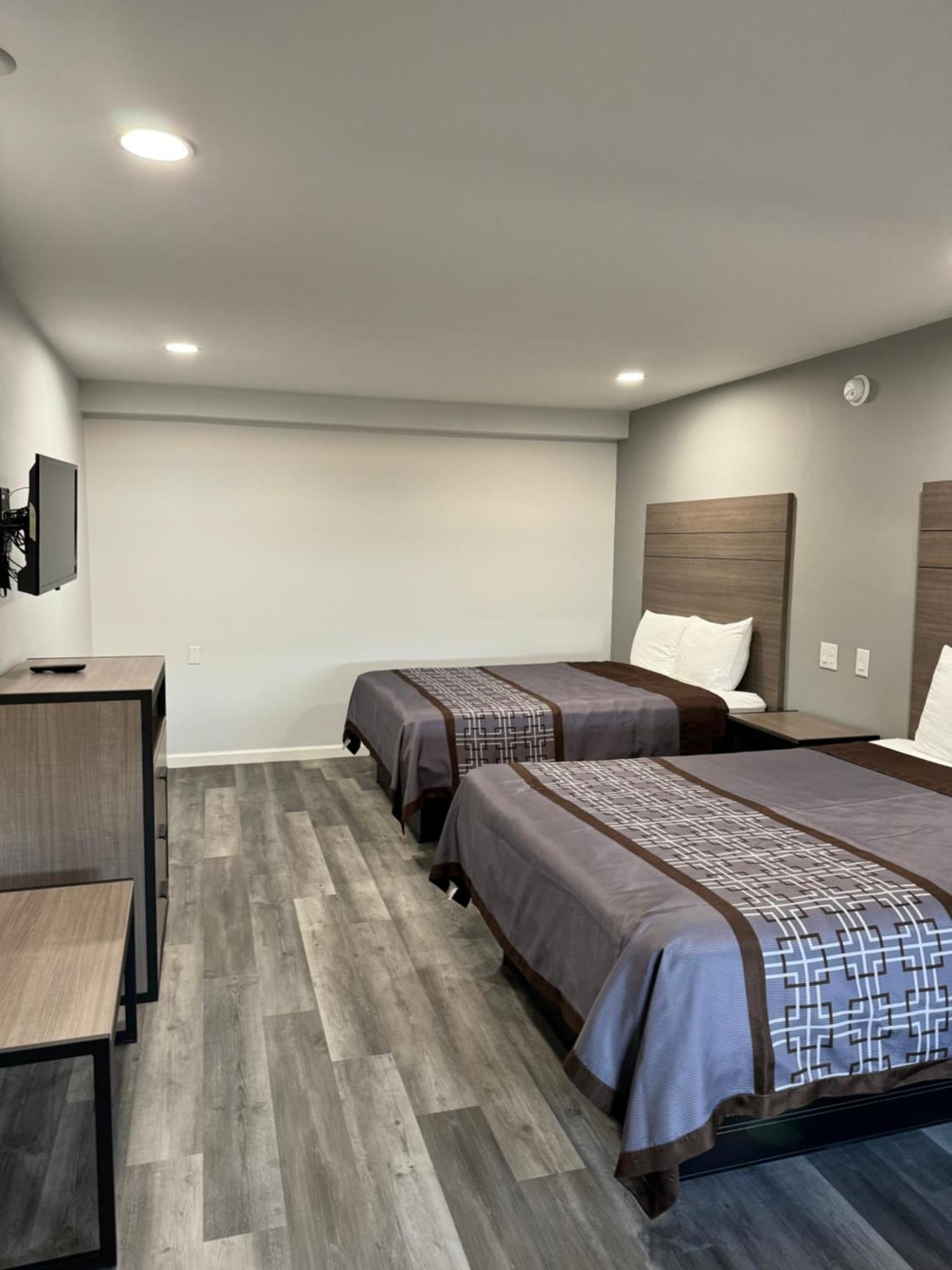 Continental Inn And Suites Nacogdoches Tx Sfa University Downtown Kültér fotó