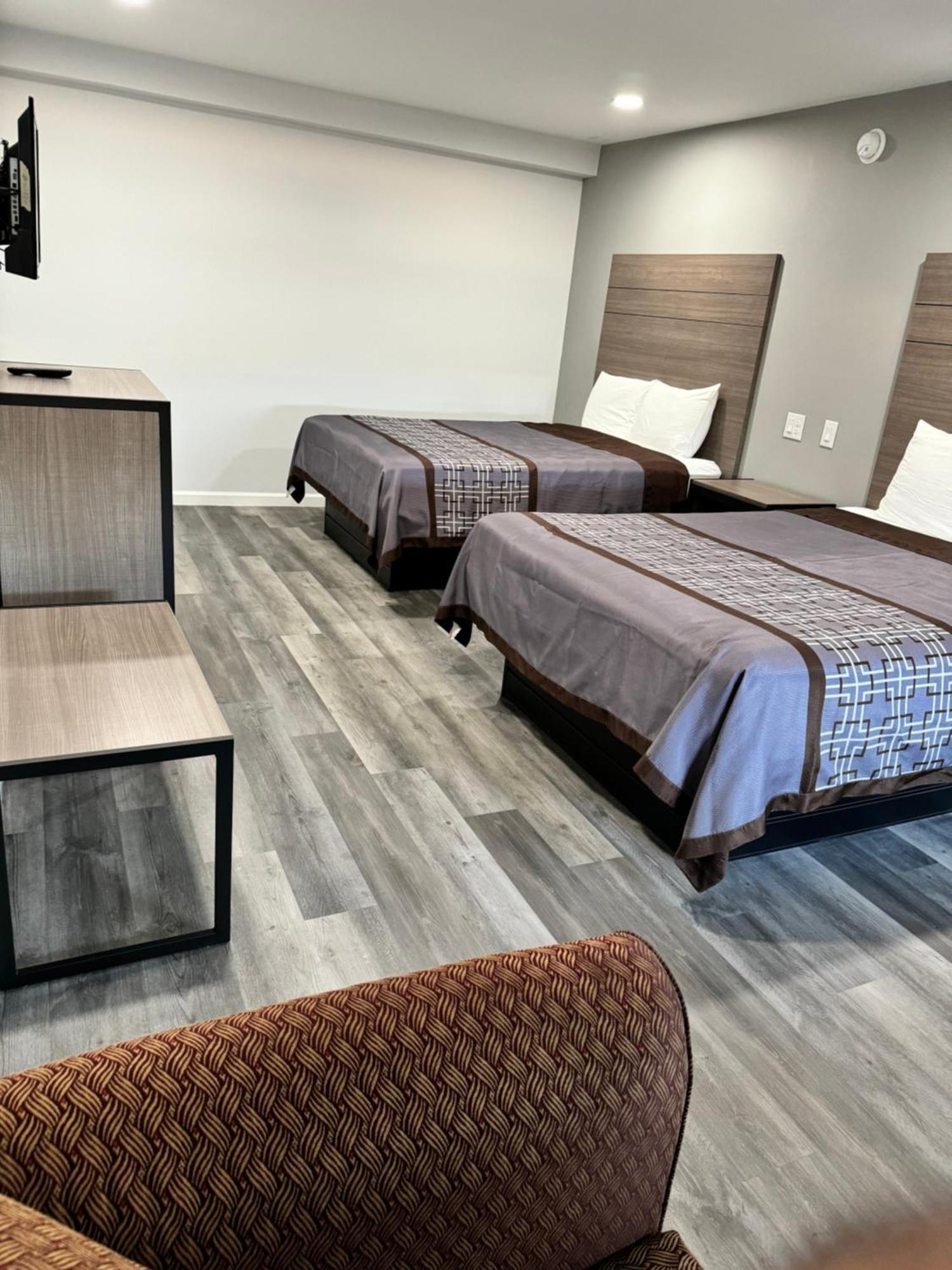 Continental Inn And Suites Nacogdoches Tx Sfa University Downtown Kültér fotó