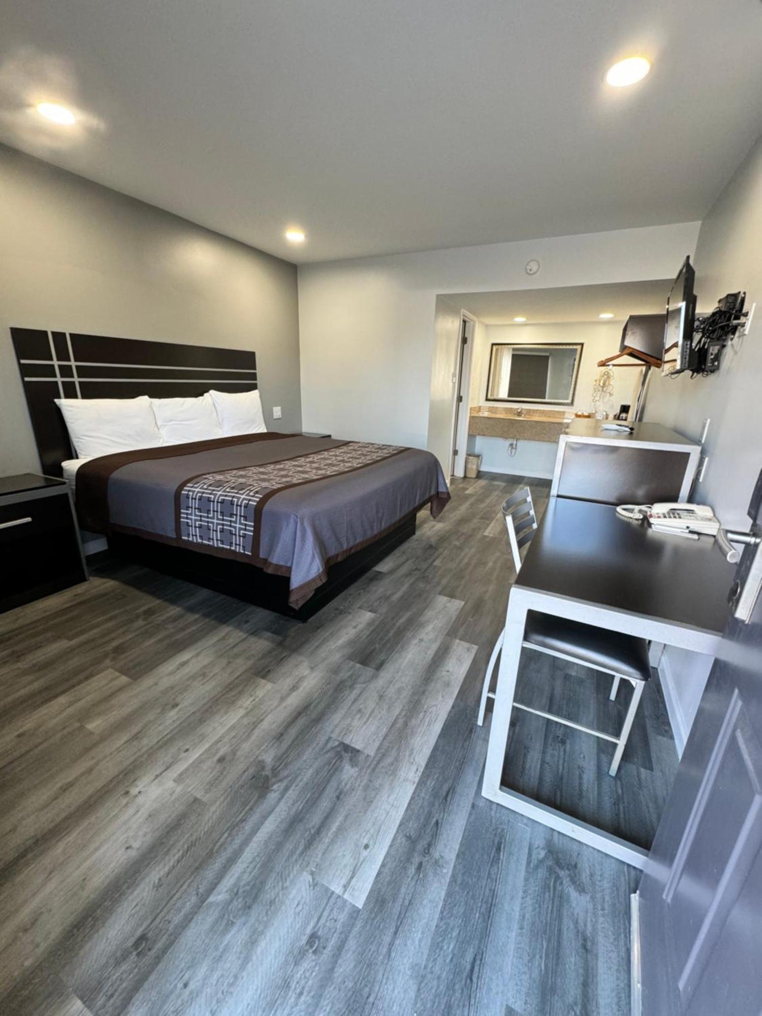 Continental Inn And Suites Nacogdoches Tx Sfa University Downtown Kültér fotó