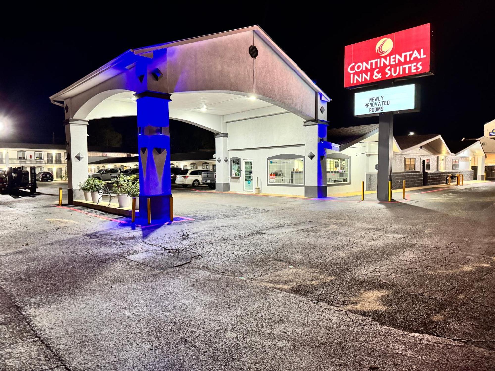 Continental Inn And Suites Nacogdoches Tx Sfa University Downtown Kültér fotó