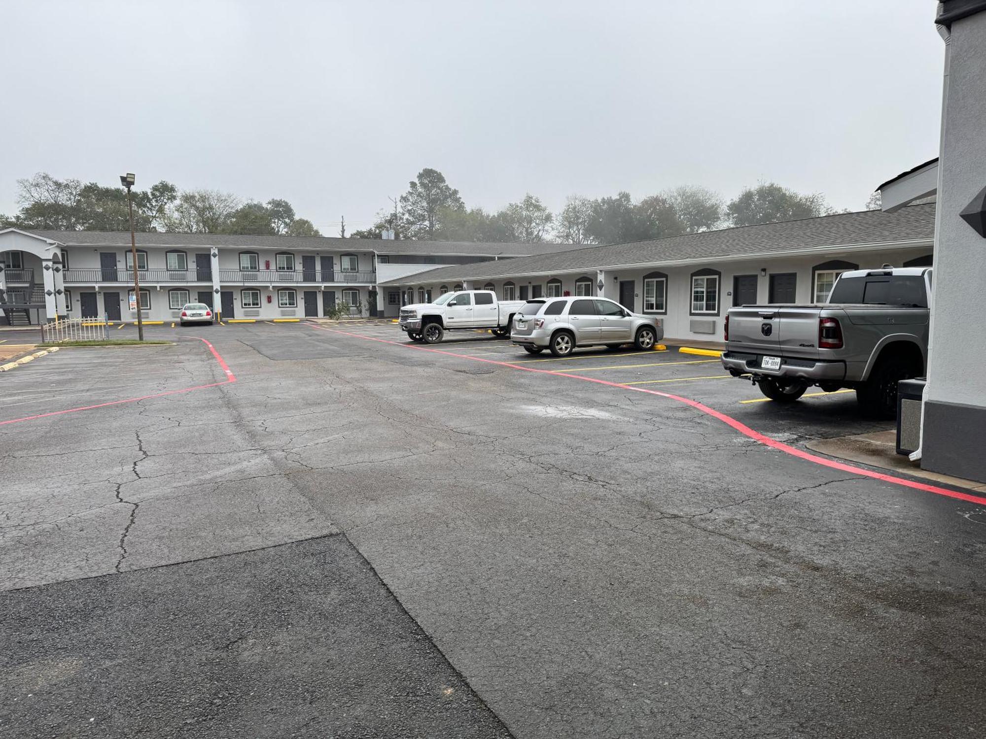 Continental Inn And Suites Nacogdoches Tx Sfa University Downtown Kültér fotó