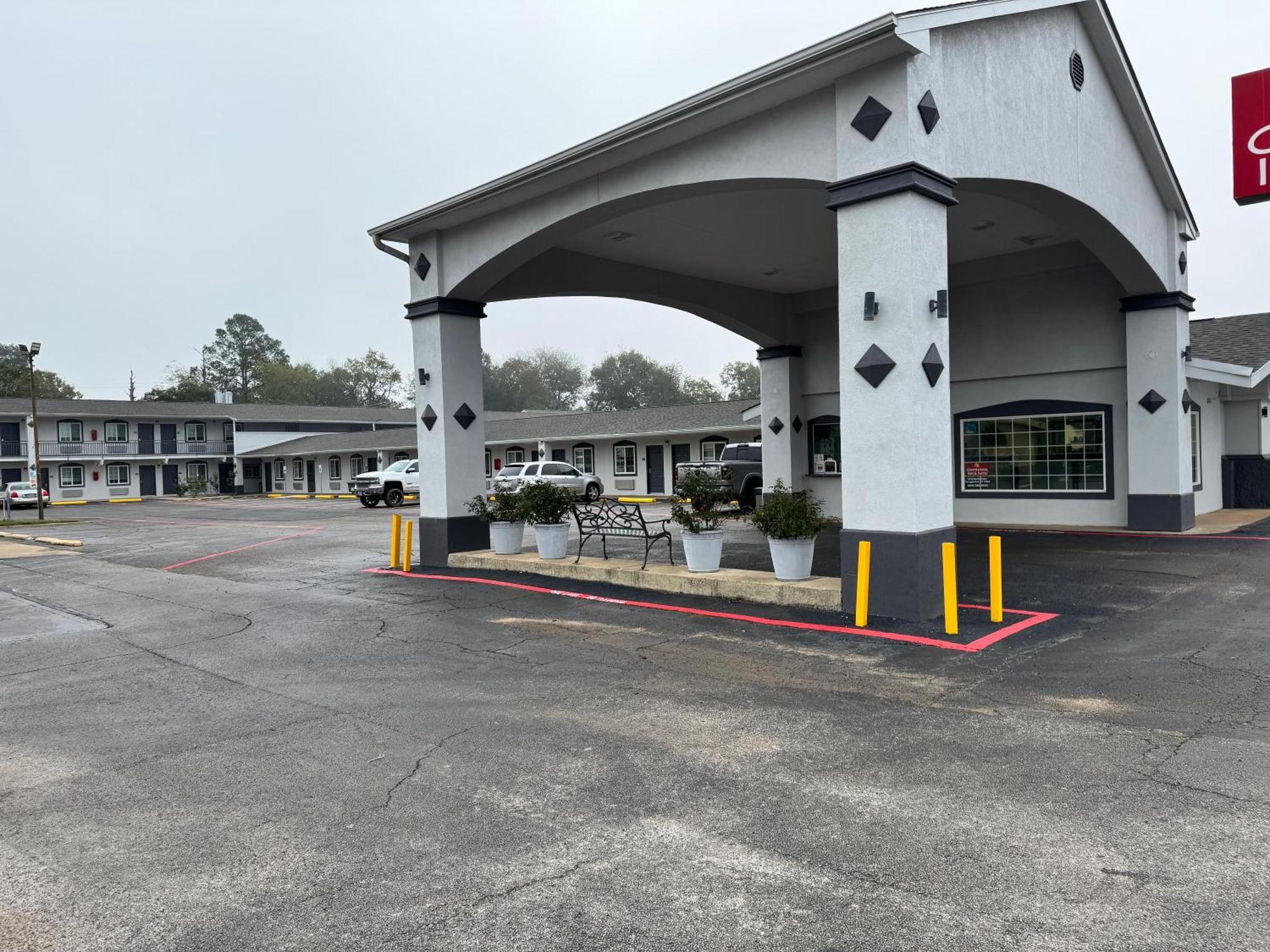 Continental Inn And Suites Nacogdoches Tx Sfa University Downtown Kültér fotó
