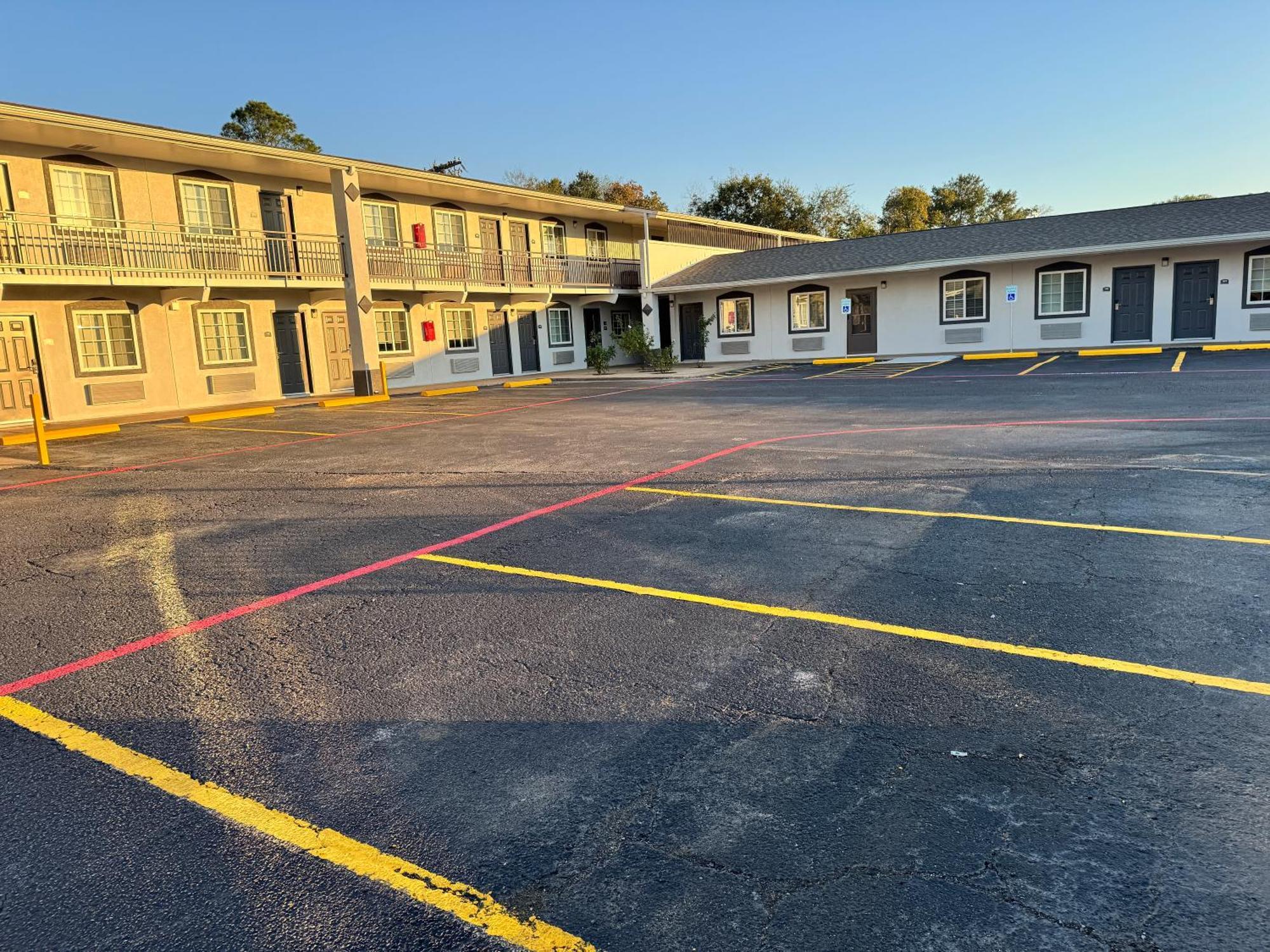 Continental Inn And Suites Nacogdoches Tx Sfa University Downtown Kültér fotó