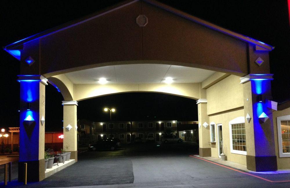 Continental Inn And Suites Nacogdoches Tx Sfa University Downtown Kültér fotó